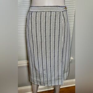 Tory Burch Midi Wrap Skirt 100% Silk Cream Navy Logo Fully Lined Women’s Size 4